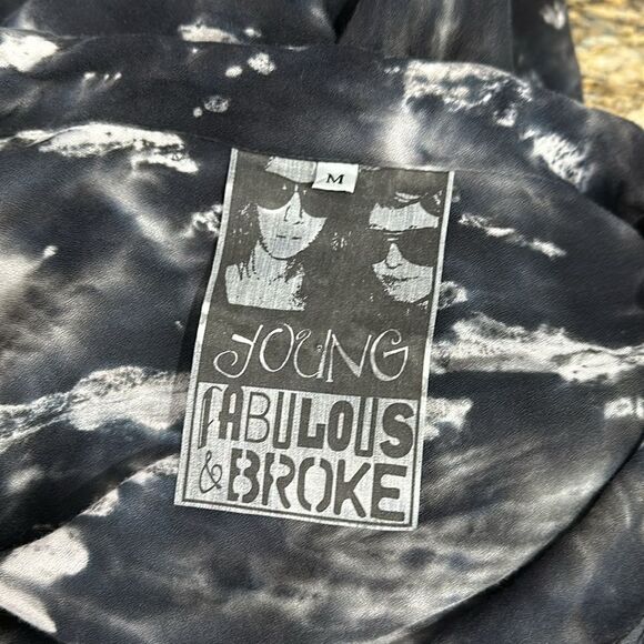 Young Fabulous & Broke Long Sleeve Collared Rayon Jumpsuit Size M - Picture 9 of 14